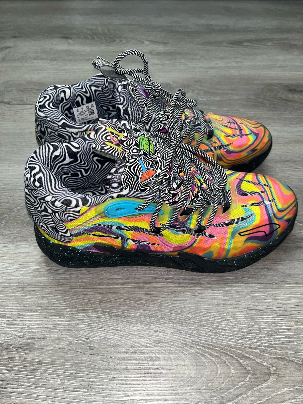 Puma unisex Multicolor Swirl Sneakers with Black Accents
